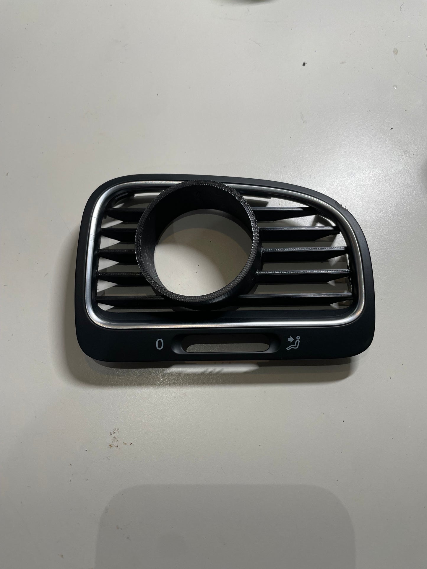 MK6 Volkswagen Golf Right Side Air Vent Gauge Holder