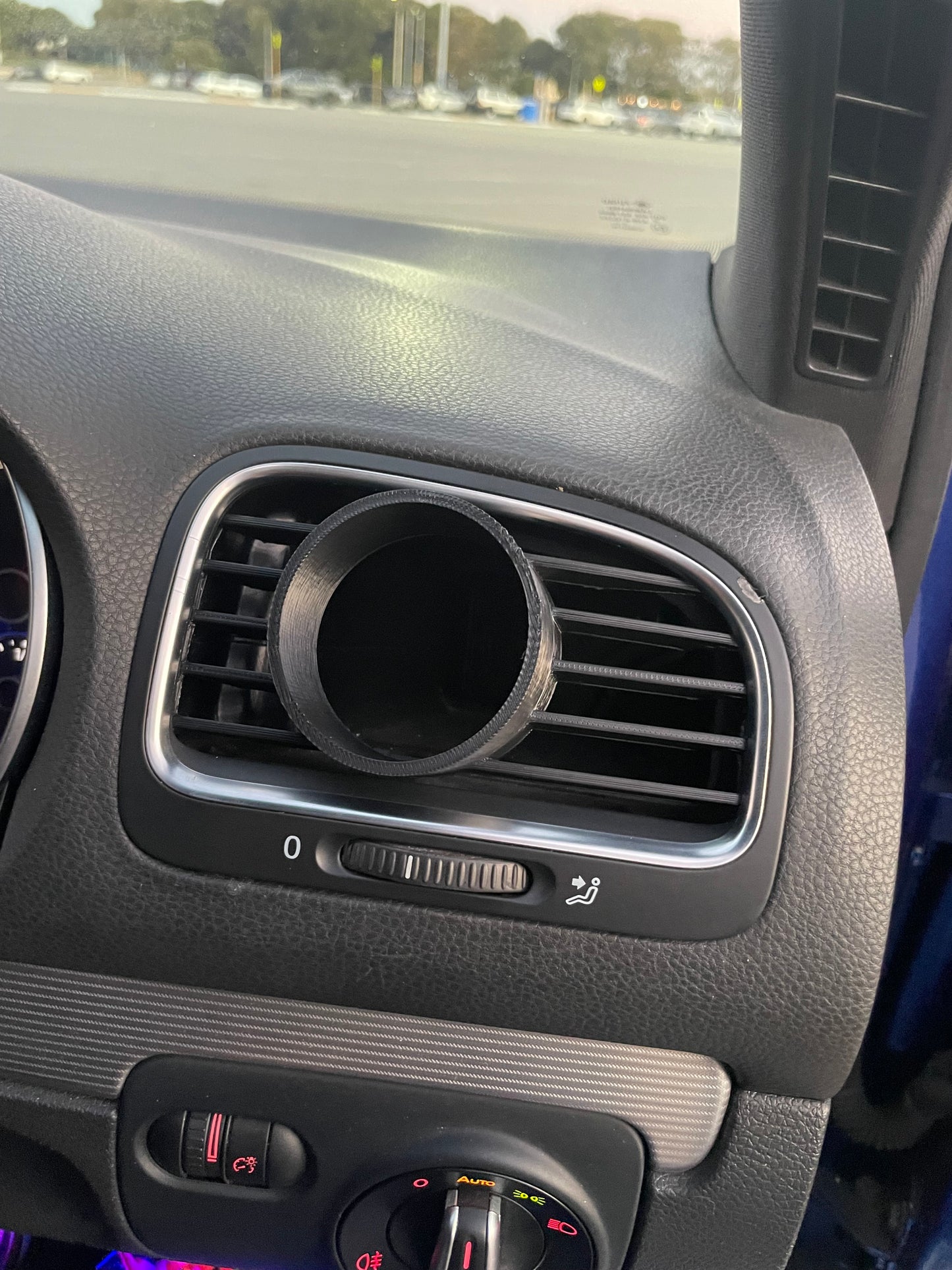 MK6 Volkswagen Golf Right Side Air Vent Gauge Holder