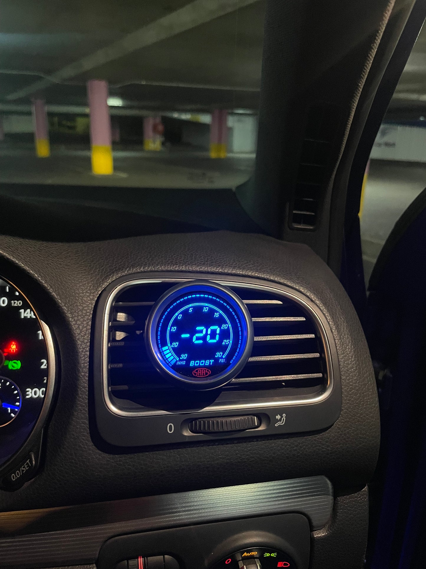 MK6 Volkswagen Golf Right Side Air Vent Gauge Holder